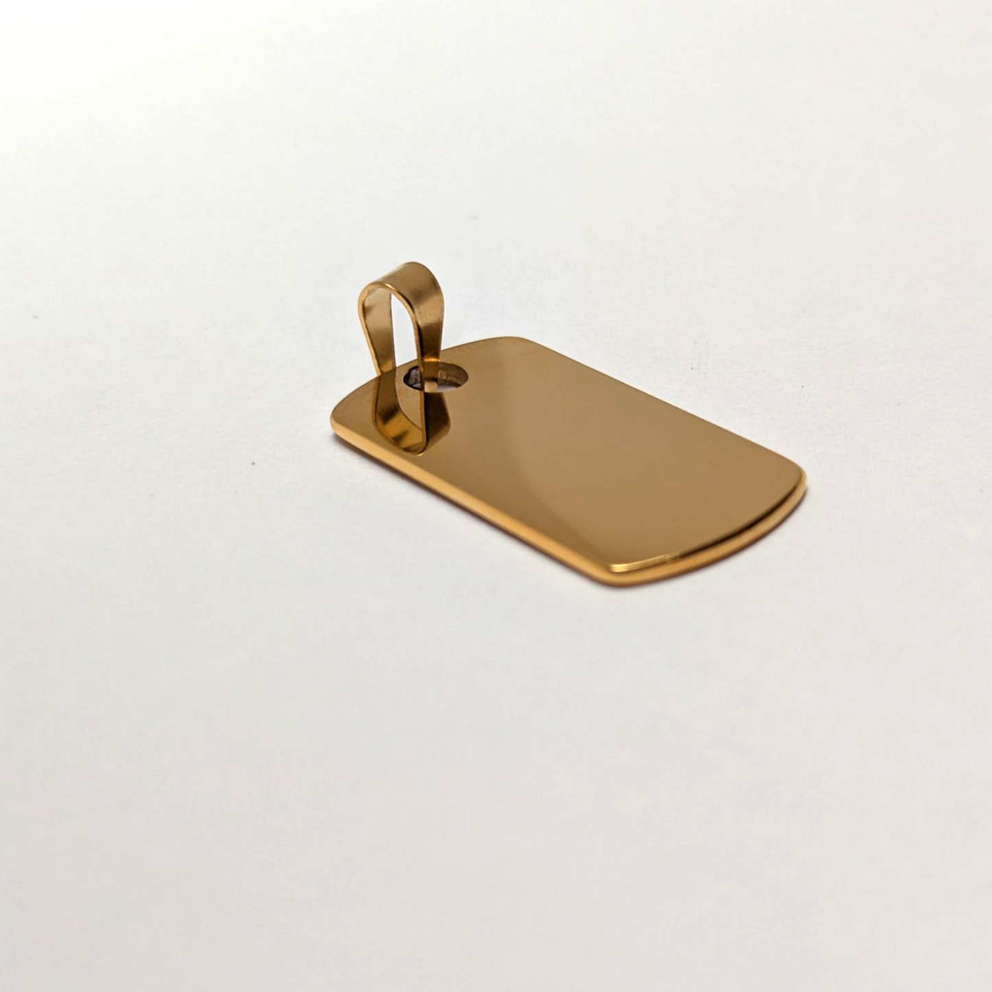 Dije Militar Grabable en Oro Laminado 18K – Hombre