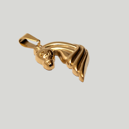 Dije Cabeza de Caballo en Oro Laminado 18K