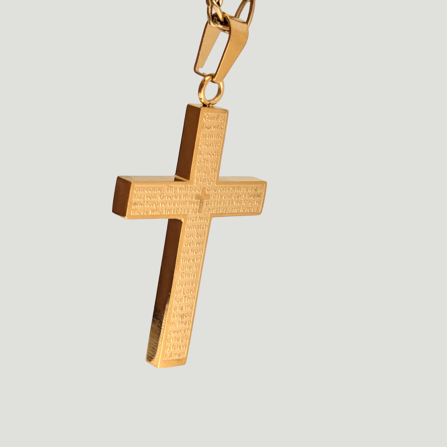 Dije Cruz Grabada en Oro Laminado 18K | 3cm /4.8 cm