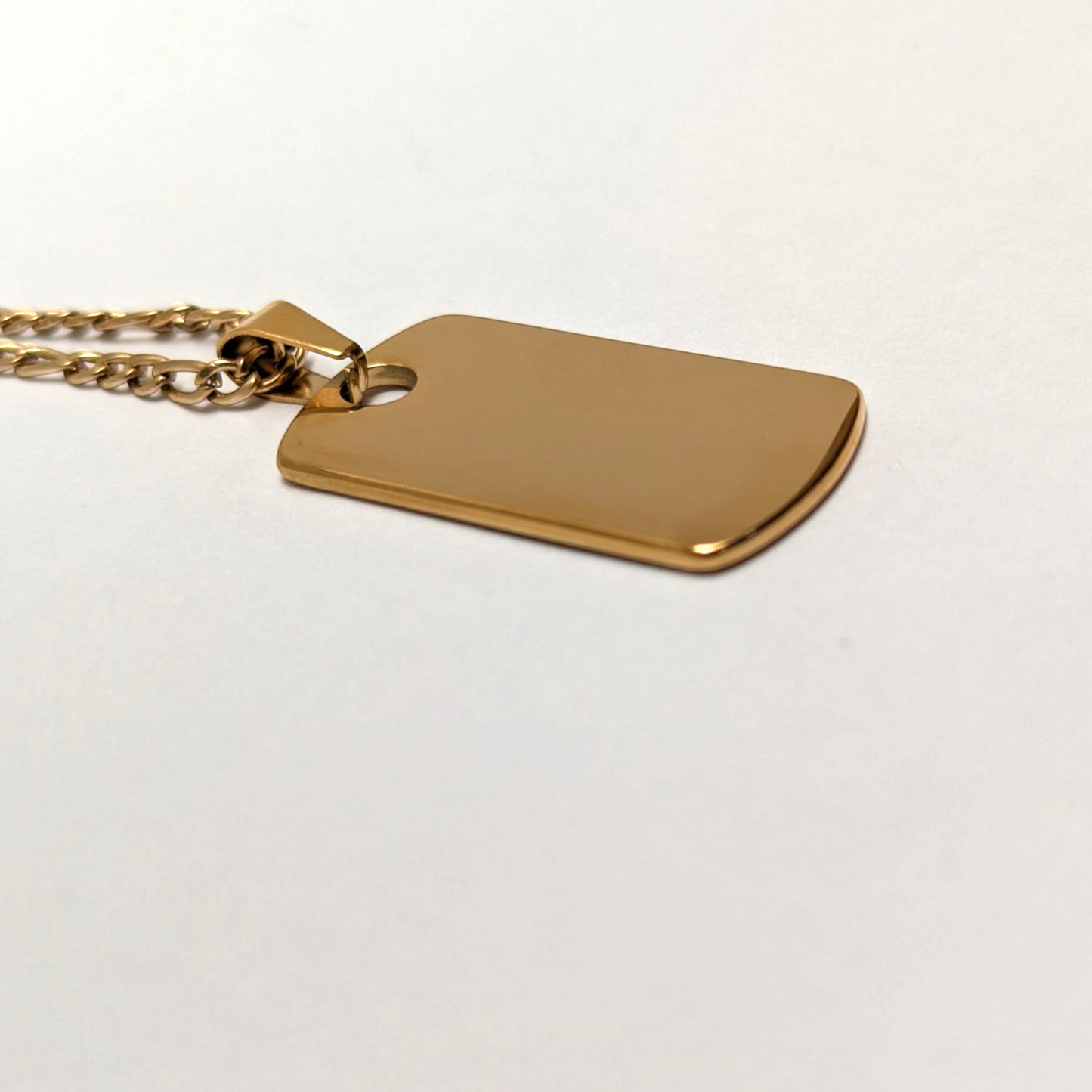 Dije Militar Grabable en Oro Laminado 18K – Hombre