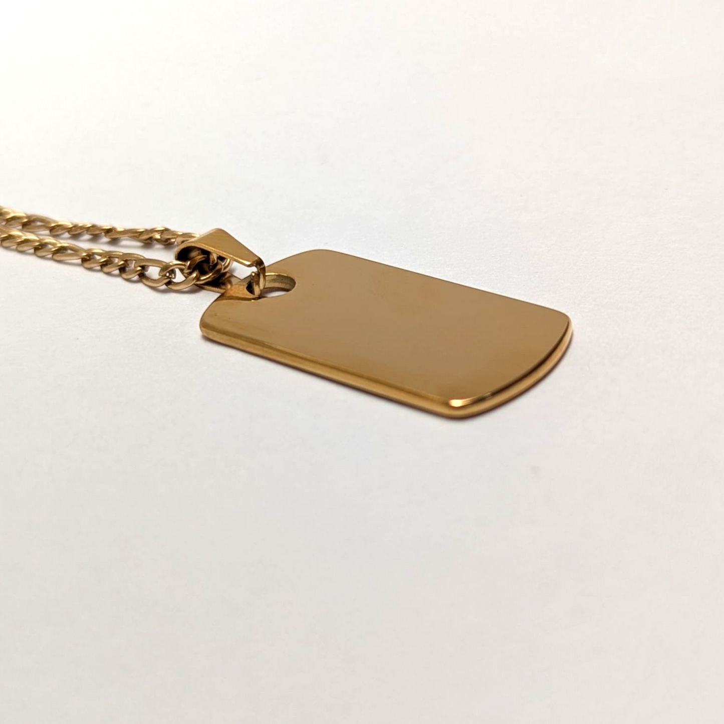 Dije Militar Grabable en Oro Laminado 18K – Hombre