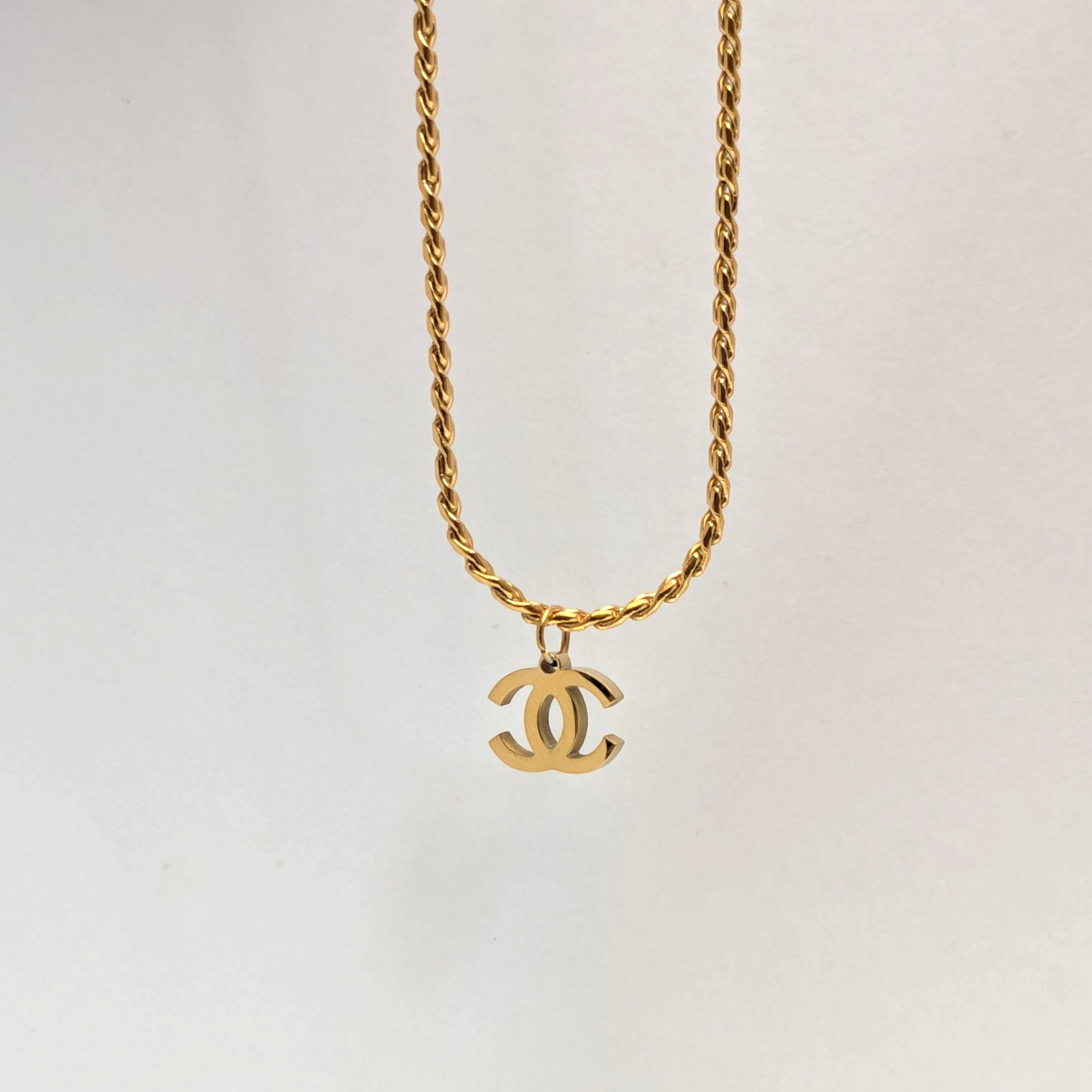 Cadena CH para Mujer en Oro Laminado 18K – Estilo Exclusivo
