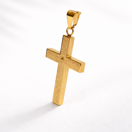 Dije Cruz Grabada en Oro Laminado 18K | 3cm /4.8 cm