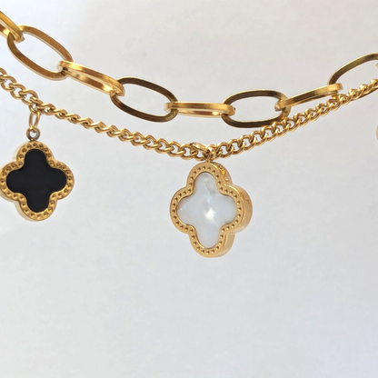 Pulsera Doble Trébol para Mujer en Oro Laminado 18K – Diseño Fino y Detallado
