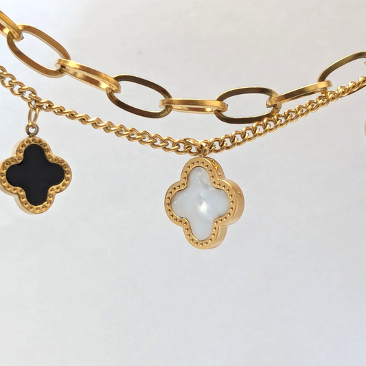 Pulsera Doble Trébol para Mujer en Oro Laminado 18K – Diseño Fino y Detallado