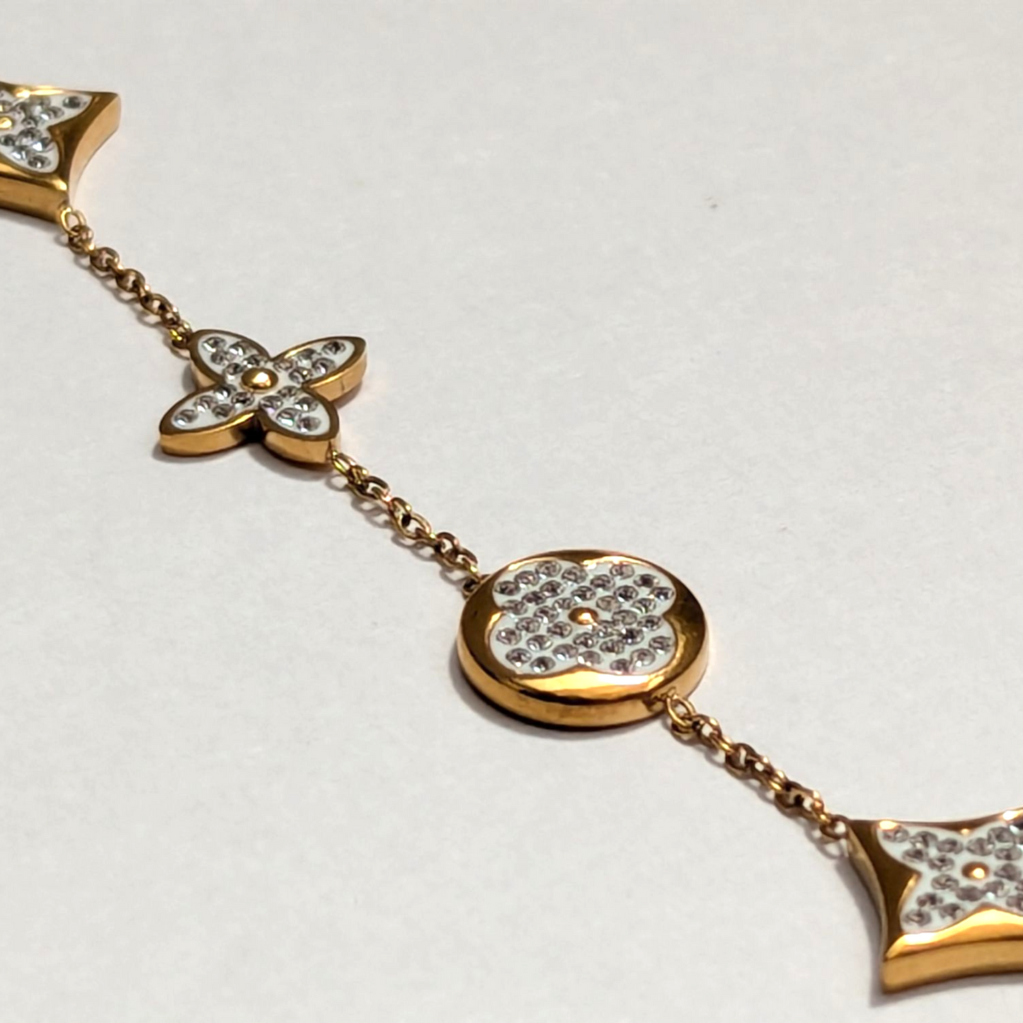 Pulsera Trébol en Oro Laminado 18K – Mujer