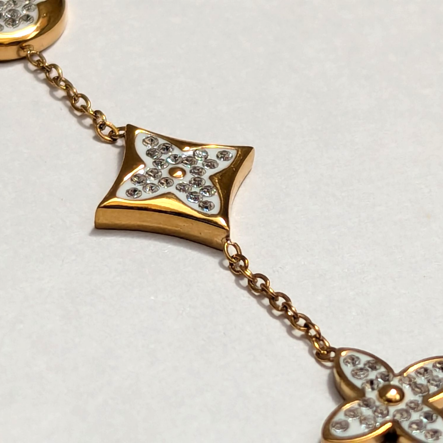 Pulsera Trébol en Oro Laminado 18K – Mujer