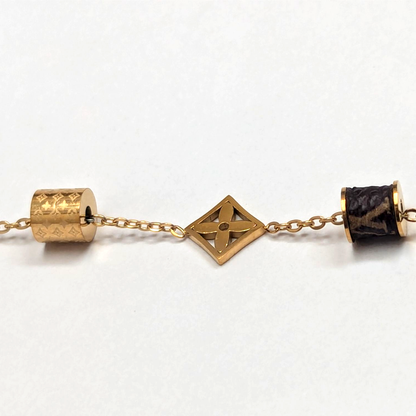 Pulsera LV de Mujer – Oro Laminado 18K